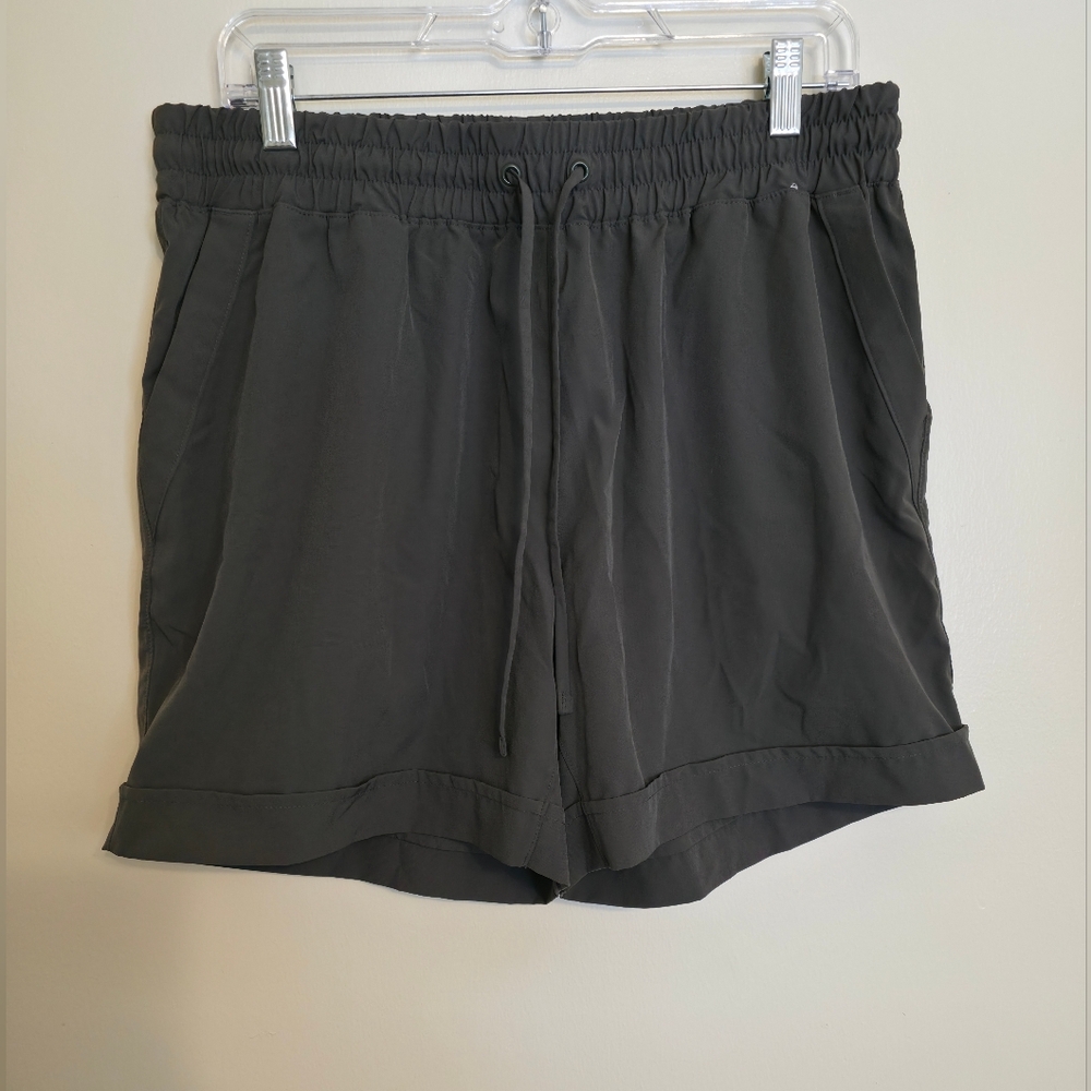 Mondetta Olive Green Elastic Waist Stretch Shorts, Size Large